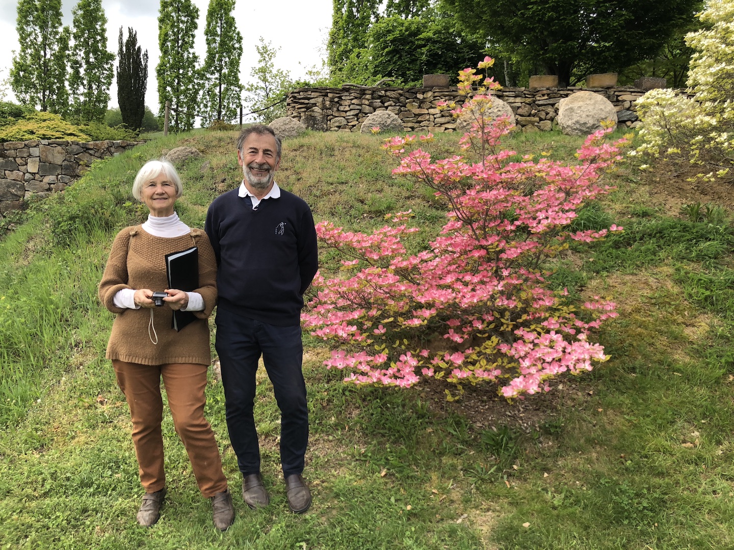 Marie-Thérèse de Nomazy, le webmaster et le dogwood